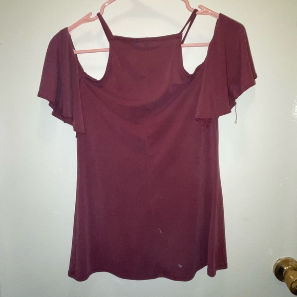 EUC Maroon Top - Picture 2 of 3